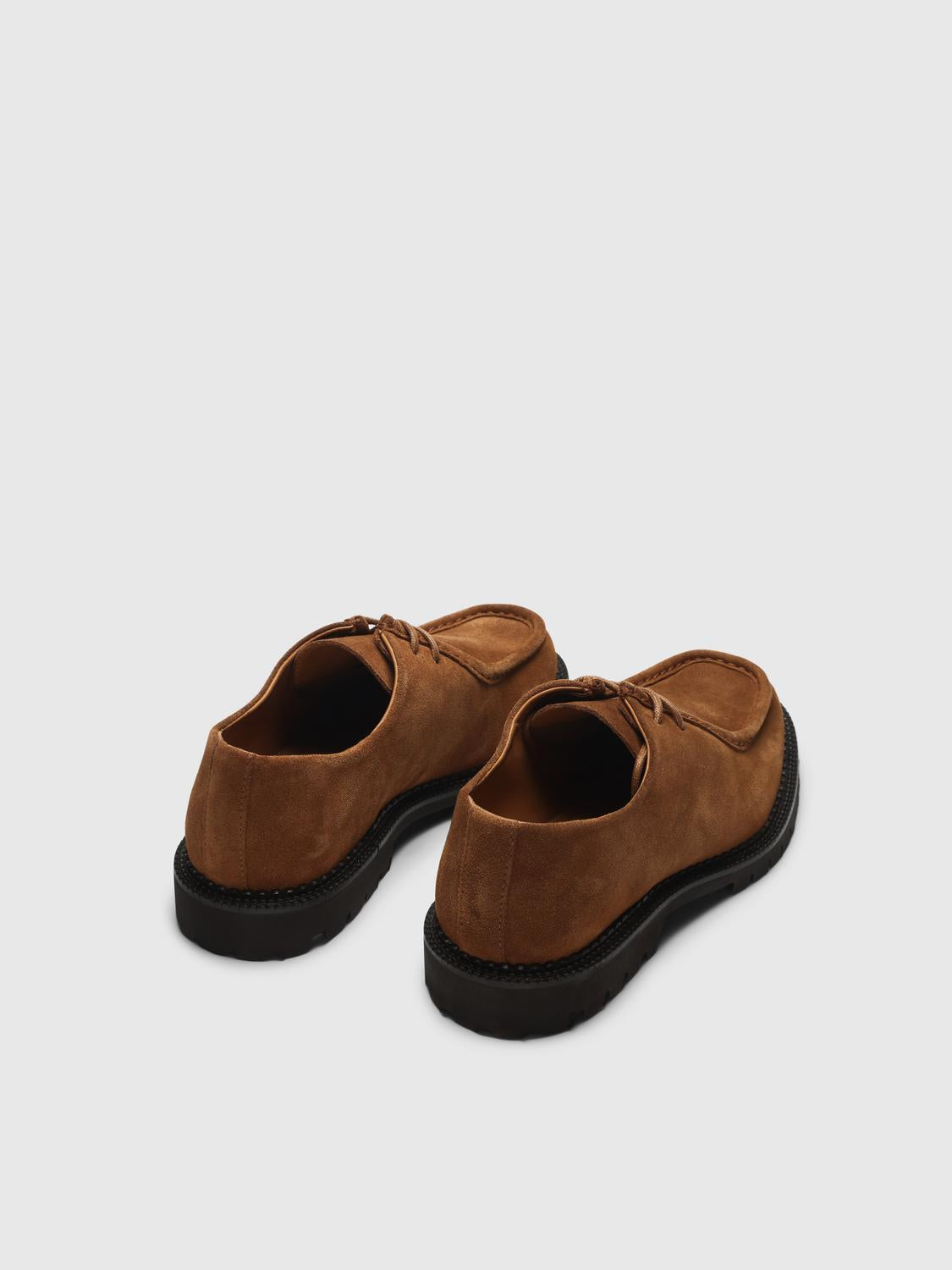 model_shot-front_full